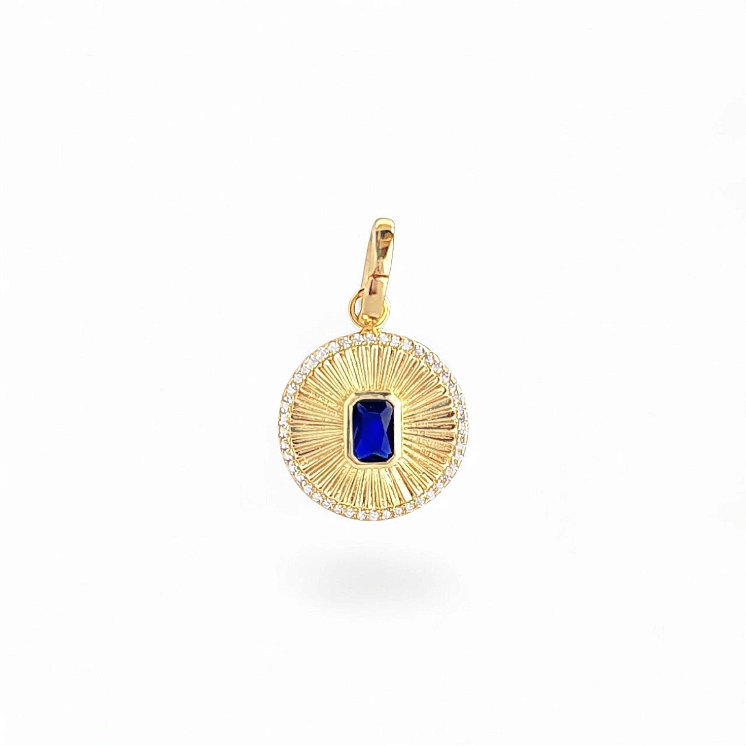 Milan Holo Medal – 925 Sterling Silver | Pendant and Chain Collection
